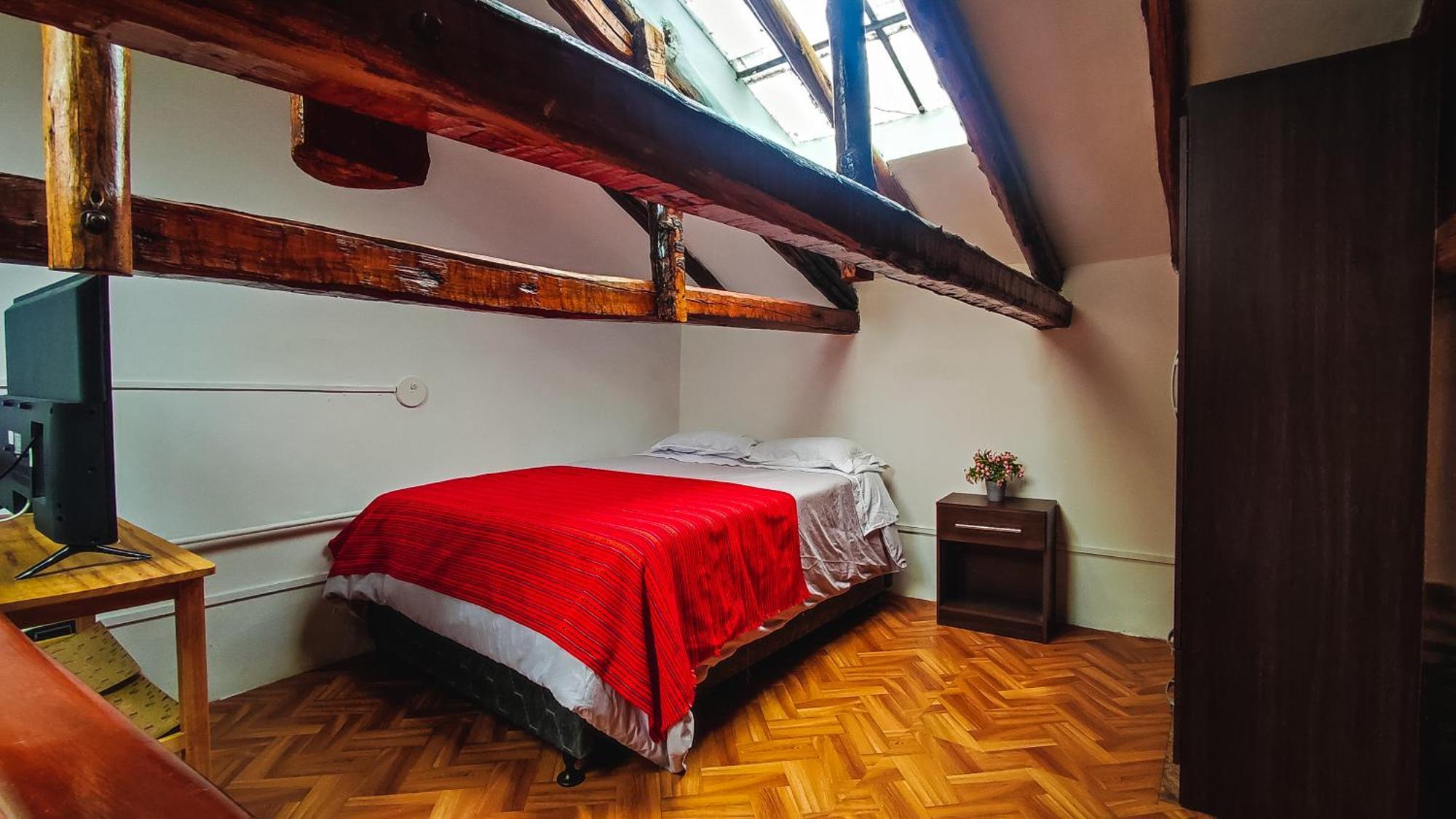 Готель La Casa De Laura - Plaza Куско Екстер'єр фото
